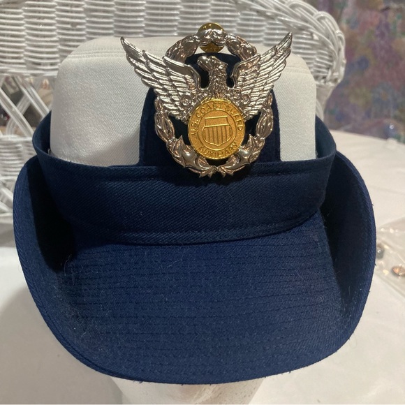 U S Coast Guard Auxiliary cap with badge - Picture 1 of 5